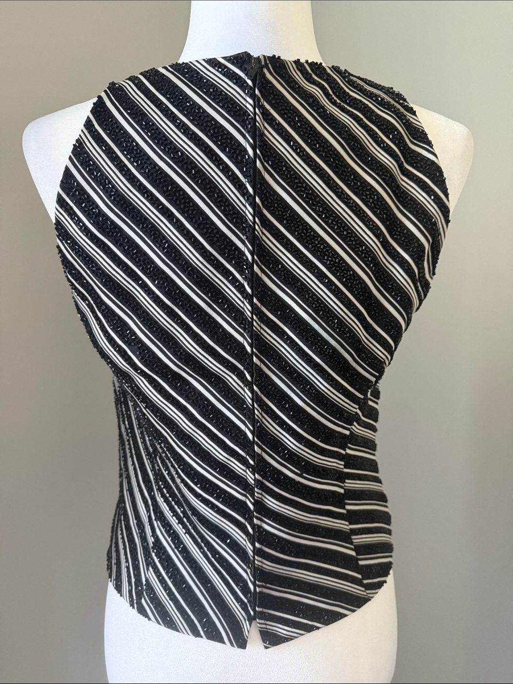 CARMEN MARC VALVO SIGNATURE Striped Beaded Silk Top Blouse Womens Size 8 - Picture 4 of 13